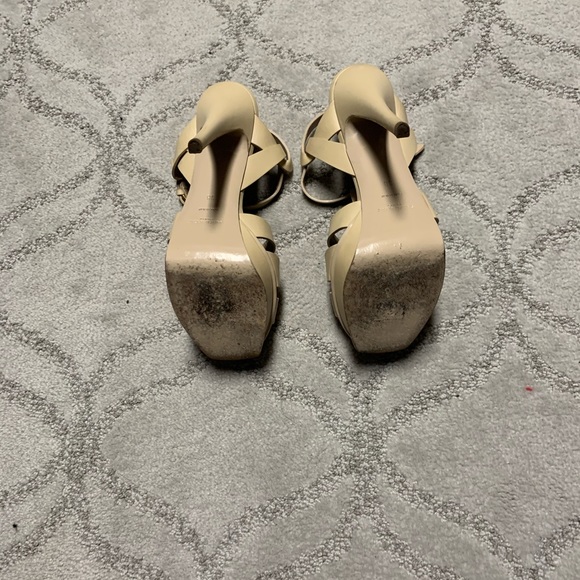 🔥SOLD🔥Yves Saint Laurent Tribute Sandals🔥🔥SOLD - Picture 4 of 5